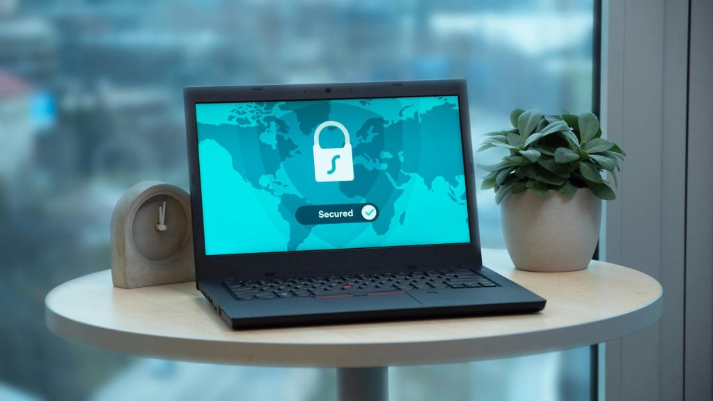 Cómo mejorar la seguridad de dispositivos conectados en el hogar